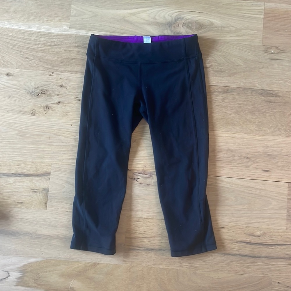 Ivivv cropped leggings, purple accent on back of leg, well loved, great deal